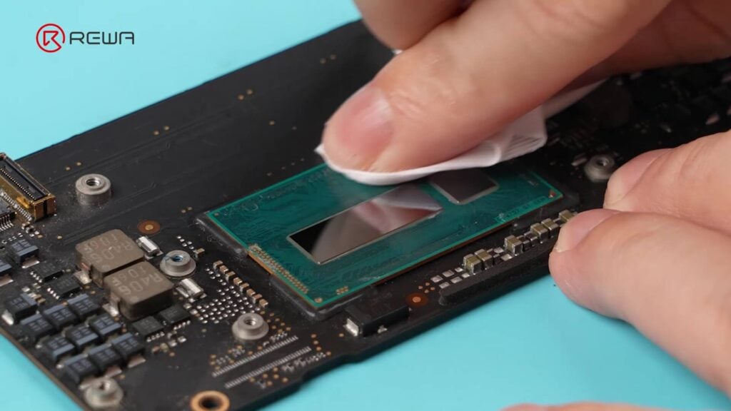 clean thermal paste