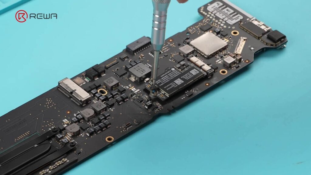 unscrew heat sink