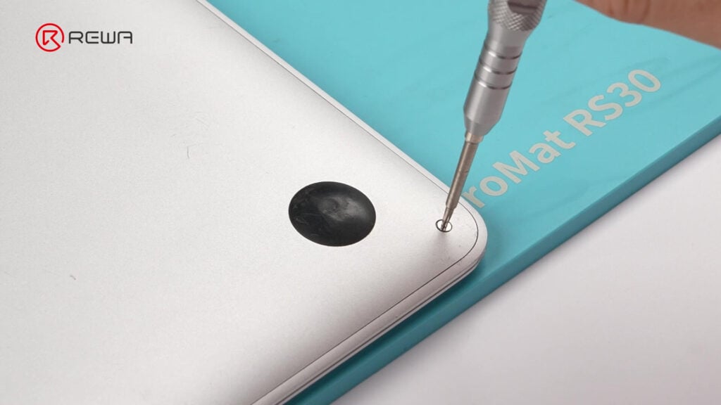 unscrew macbook air