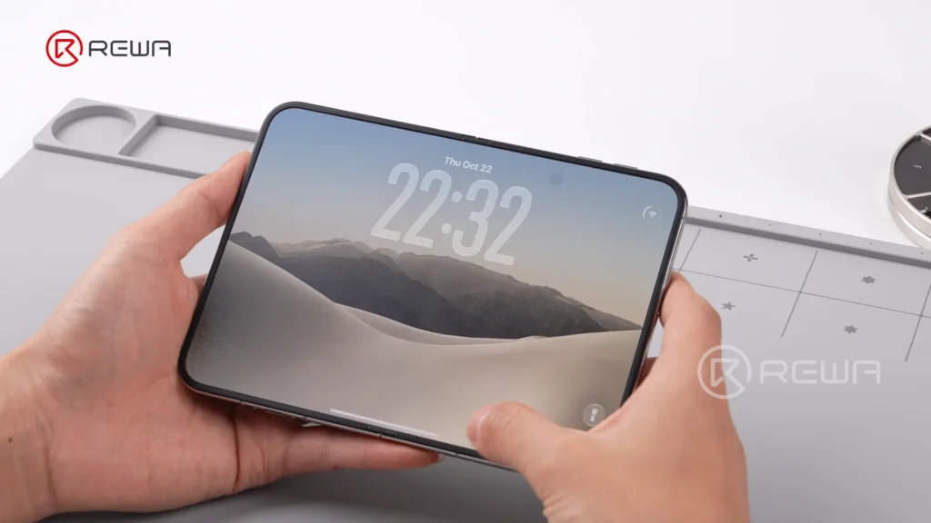 iphone duo teardown: double screens, double repair risk? the inner display of iPhone Duo